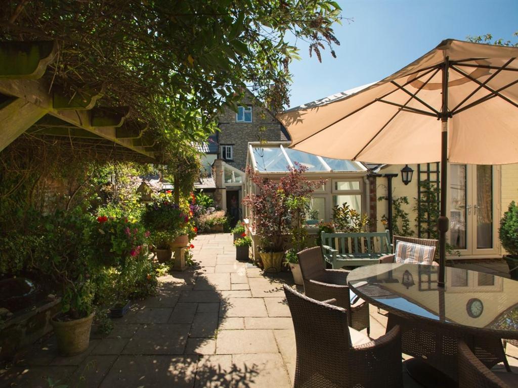 The Old Brewhouse Bed and Breakfast Cirencester Exterior foto